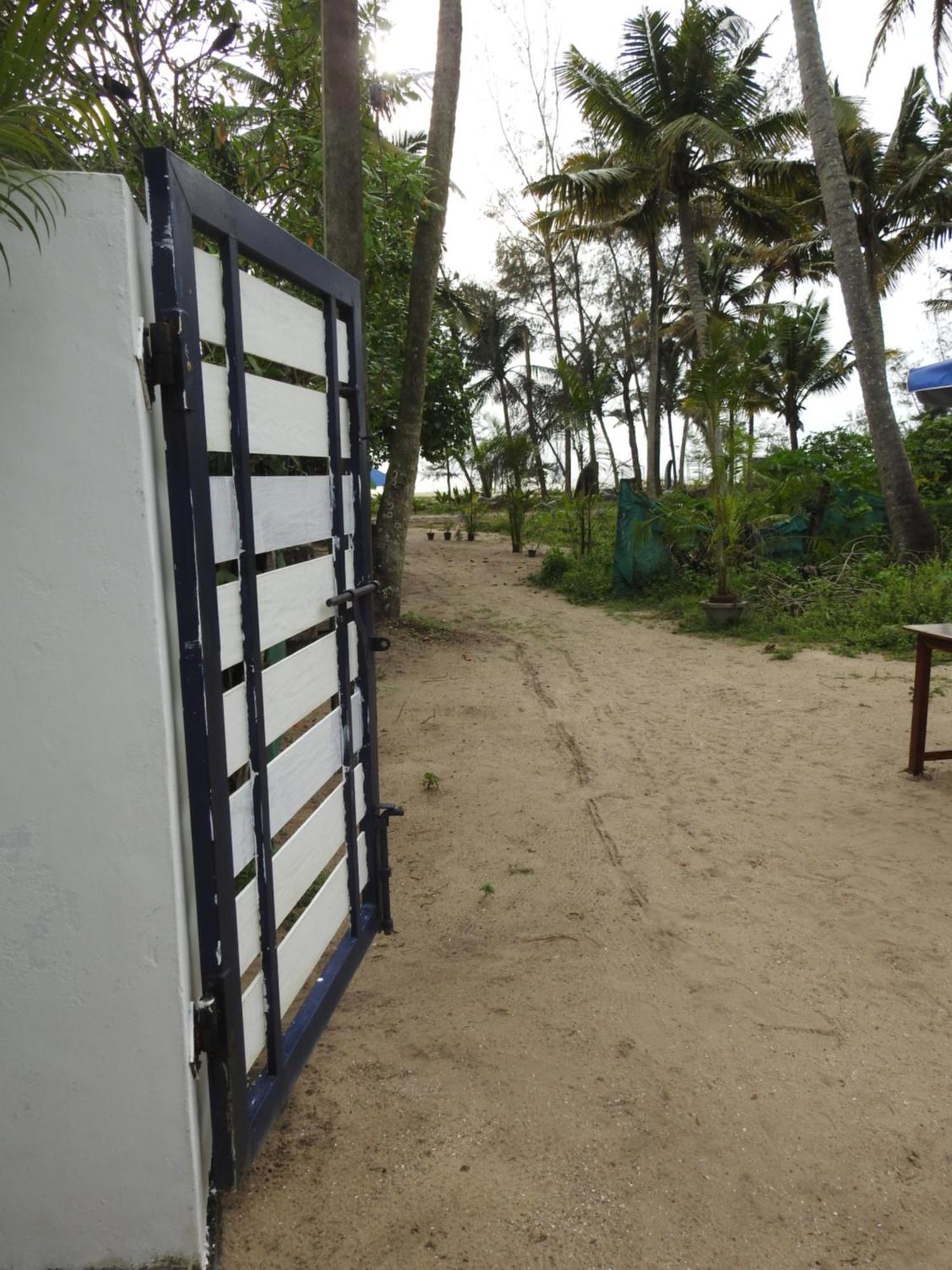 Shoreline Marari Beach Villa At Golden Beach Mararikulam Alappuzha Zewnętrze zdjęcie